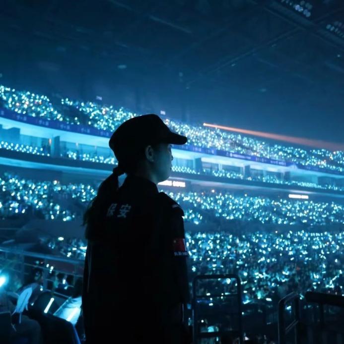 C:/Users/Administrator/Desktop/“安保鐵軍、硬核保障”2024系列報(bào)道四十二——南京市保安服務(wù)有限公司成功護(hù)航張碧晨「今兒個(gè)開心」十周年巡回演唱會(huì)南京站安保任務(wù)/4.jpg4